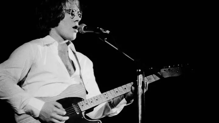 Warren Zevonun Öz 2003 Ölümünü 16 İl Əvvəl Bir Mahnıda Necə Proqnozlaşdırdığı