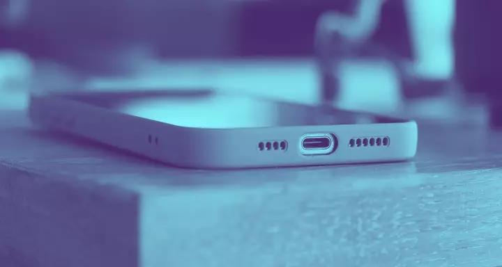 Why We Should All Put Down Our Smartphones
