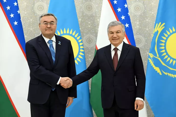 Özbəkistan və Qazaxıstan strateji tərəfdaşlığa sadiqliyi yenidən təsdiq edir