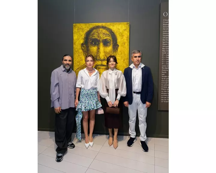 Alena Əliyeva Anar Hüseynzadənin “O” sərgisindən paylaşımı paylaşır