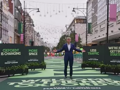 London’s Oxford Street bans traffic as city tries to revitalize shopping district