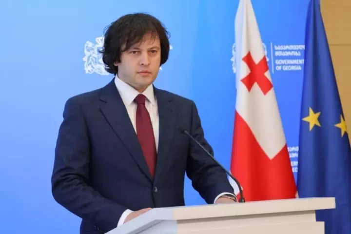 Kobaxidze Bakıda Gürcüstan səfirliyinin yeni binasının inşası ilə bağlı qərar imzalayıb