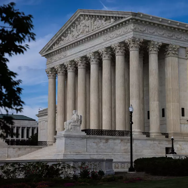 Supreme Court Allows Texas’ Deal With Justice Dept. on Deportation Proceedings