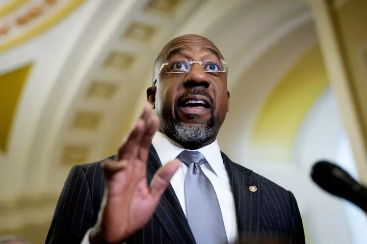Warnock Backs Post-Midterms Trump Investigations Amid Impeachment Debate