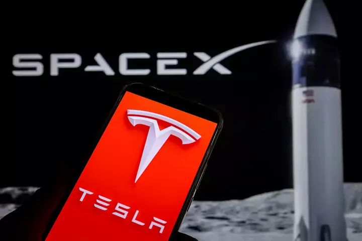 Why Elon Musk Wants to Merge SpaceX and Tesla