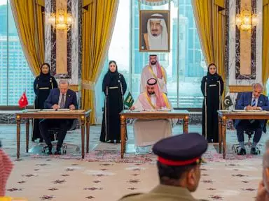 Turkish parliamentary committee approves defense pact with Saudi Arabia and Pakistan