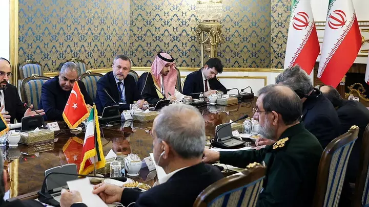 İran, Tehran görüşü zamanı ABŞ-ın danışıqlara “ciddi” yanaşmadığını bildirib