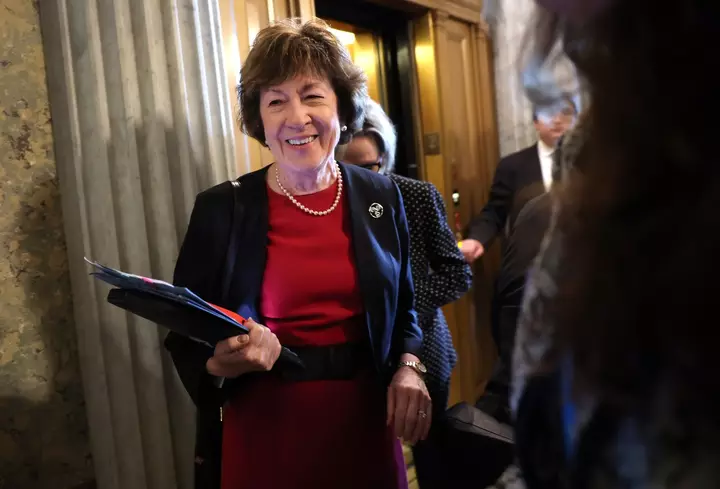 Trump Susan Collins‑a Zeytun Budaqı Uzadır, O, Maine‑də Sərt Seçkilərlə Qarşılaşır