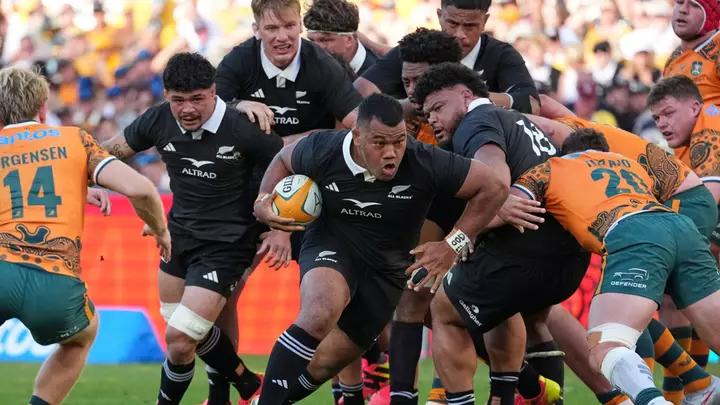 All Blacks thump Wallabies in Sydney to extend Bledisloe Cup streak to 13 matches