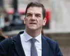 Peter Mandelson yoxlaması səbəbindən işdən çıxarılan yüksək vəzifəli dövlət qulluqçusuna altı rəqəmli ödəniş