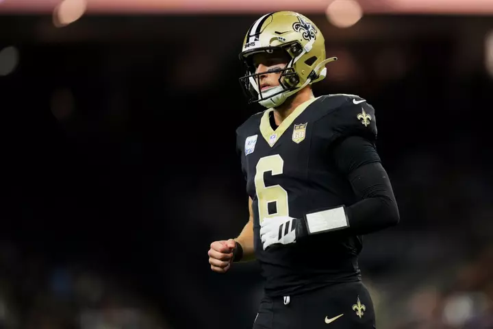 NFL Insider Reveals Saints QB Is Playing Through Shocking Injury