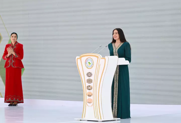 Heydər Əliyev Fondu vitse‑prezidenti Leyla Əliyeva Aşqabad şəhərində MAMA “Ana Təbiət” beynəlxalq incəsənət sərgisinin açılışına qatılır (ŞƏKİL)