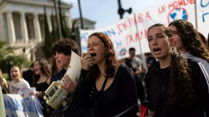 French authorities tighten restrictions and ban specific protests