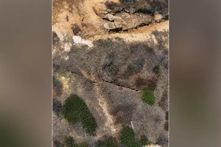 Crack Under Pacific Coast Highway Sparks Public Safety Warning