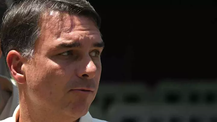 Flávio Bolsonaro flees to US after Brazil election defeat