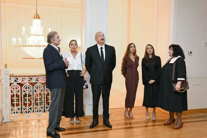 Prezident, birinci xanım və ailə üzvləri “Mənim Abşeronum: Üstə gəl” sərgisində