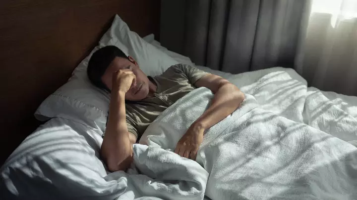 This Is Exactly What Happens to Your Blood Pressure When You Don't Get Enough Quality Sleep, According to a Cardiologist