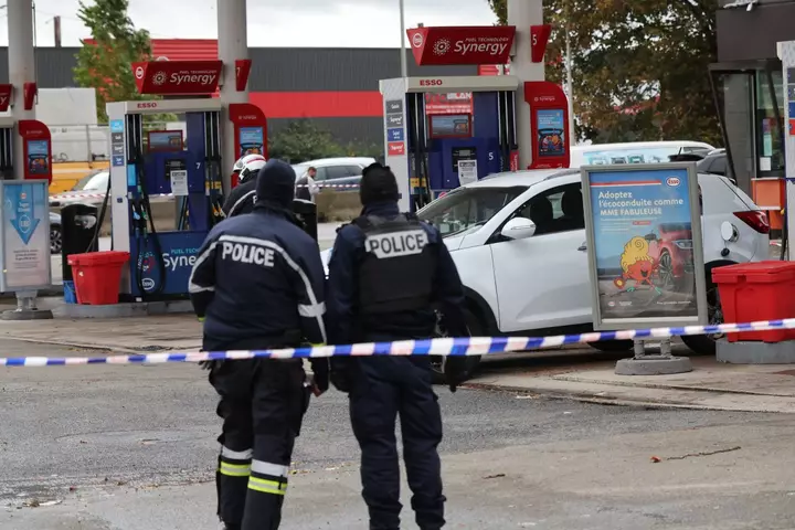 Gunman Kills One Near Paris in Suspected Attack on Immigrant Communities