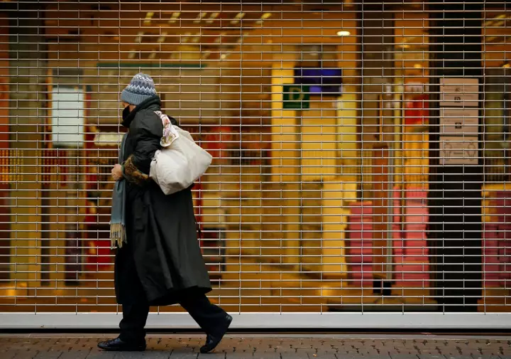German Consumers Grow Slightly Gloomier on Lingering Inflation Concerns