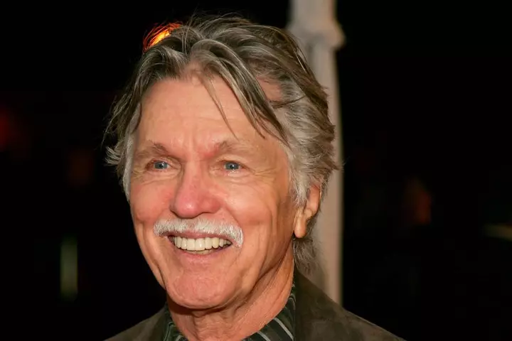 Tom Skerritt, ‘Picket Fences’ and ‘Alien’ Star, Dies at 93