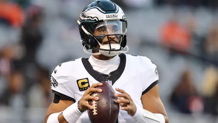 Eagles‑in Jalen Hurts‑un qan laxtaları vəziyyətini necə idarə etdiyi üçün cəzalandırılmayacağı bildirilib