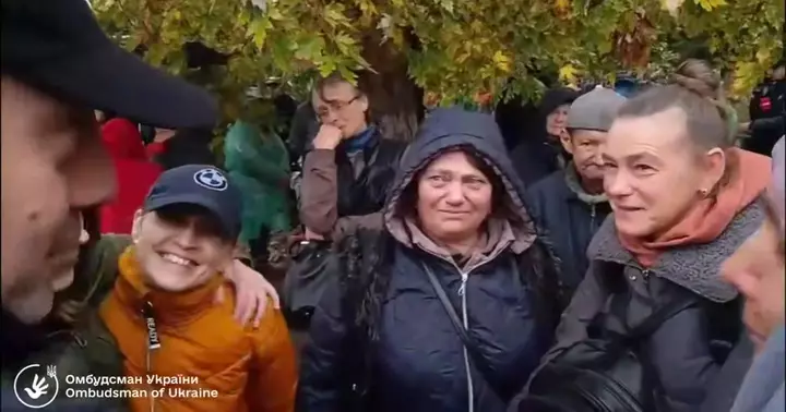 Rusiya nəzarətindəki şəhərdə qalan ukraynalılar yerli atəşkəs zamanı boşaldılır