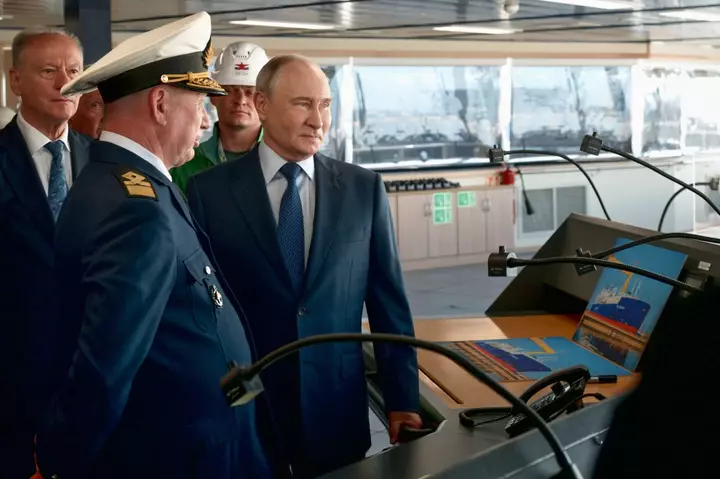 Trumpın Yaxın Şərq səhvi müttəfiqləri Putinin Arktika siyasətinə yönəltməyə məcbur edir