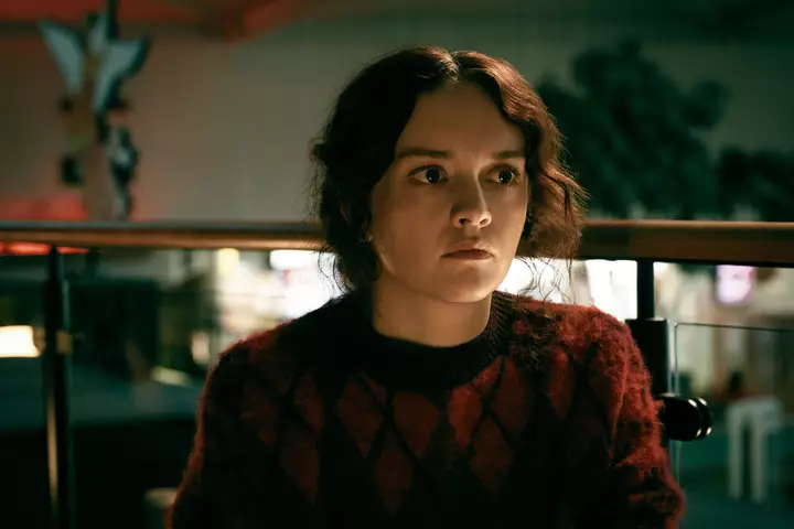 Olivia Cooke on Returning to ‘Slow Horses,’ On-Set Injuries and That Shocking Finale Cliffhanger: ‘I Want a Showdown!’