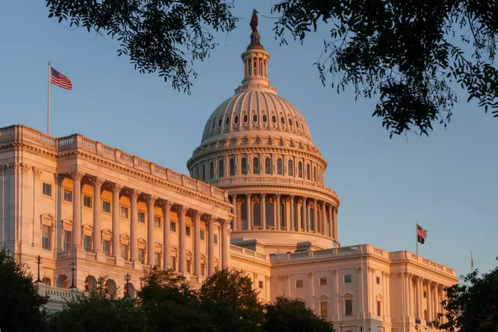 Forecast Shifts 14 Races Towards Democrats in Final Days Before Midterms