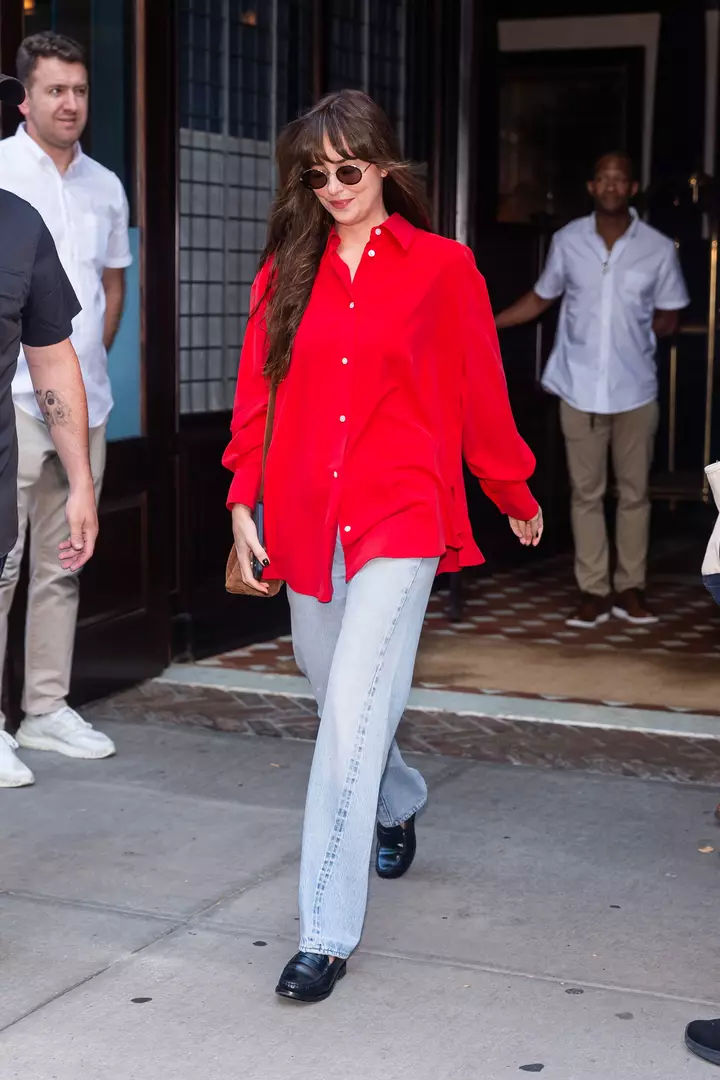 How to Wear Loafers With Jeans to Look Effortlessly Chic This Fall