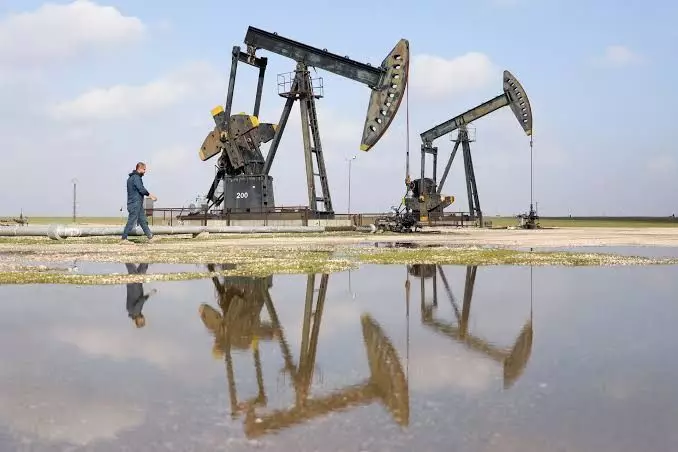 Orta Şərq gərginliyi fonunda neft qiymətləri barrel başına 115 ABŞ dollarına yüksəldi