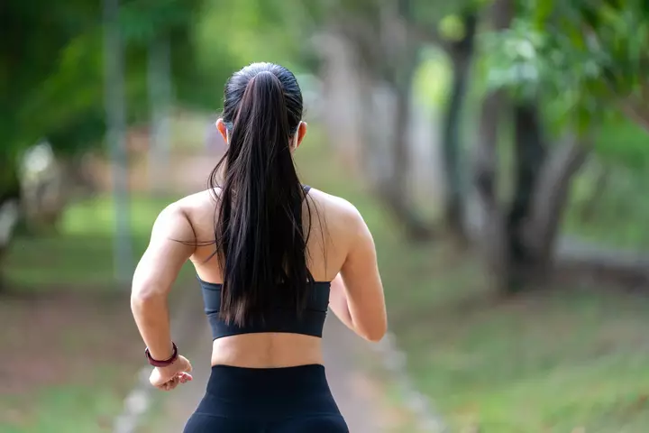 Gəzintiyə çıxmaq üçün optimal vaxt varmı? Elmin dedikləri budur