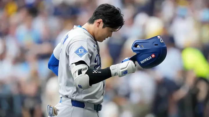 Shohei Ohtani to remain in Dodgers lineup for NLCS Game 3 vs. Brewers despite struggles