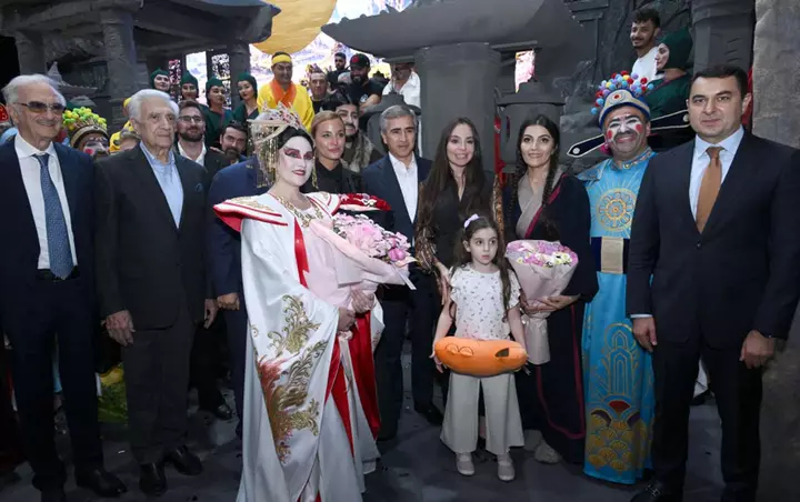 Leyla Əliyeva 98 il sonrakı tarixi gecədə