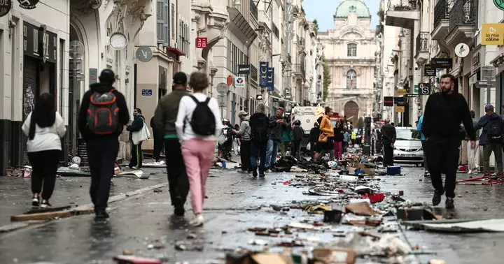 After looting spree, France tells online resellers to crack down on traffic of stolen goods  