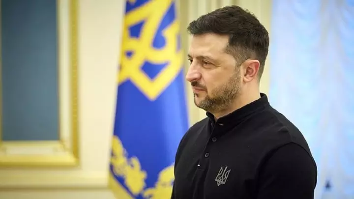 Zelenski deyir ki, Ukrayna mövcud cəbhə xətti boyunca müharibəni dondurmağa hazırdır