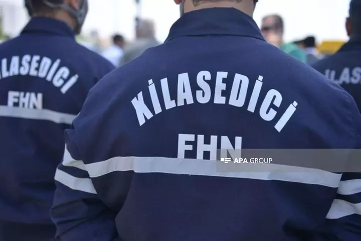 Masazırda binada yıxılaraq köməksiz qalan şəxs xilas olunub
