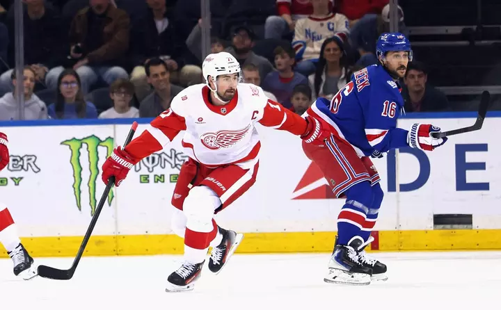 Dylan Larkin Expands Trade List in Hopes of Expediting Red Wings Trade