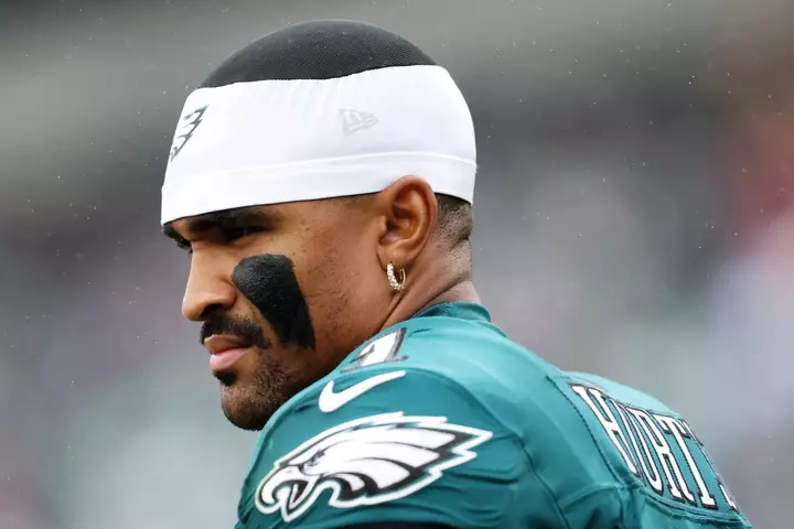 Ex-NFL Star Draws Major Backlash for Controversial Jalen Hurts Take