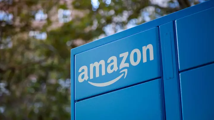 Amazon Sells a $22 Roadside Emergency Kit With 14 Essential Tools