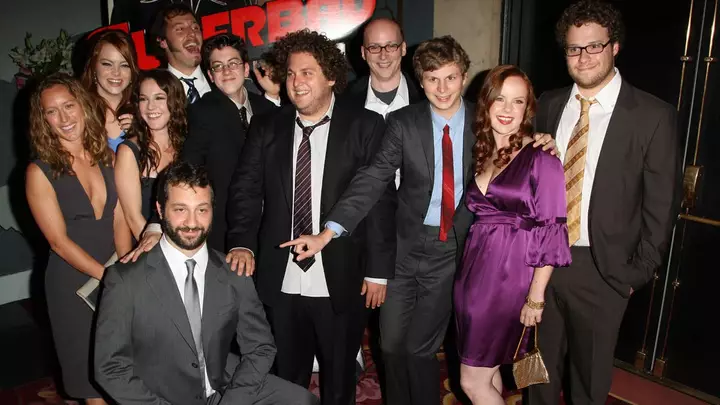 19 il sonra, Emma Stone və Jonah Hill‑in R‑reytinqli komediyası HBO Max‑ın dünyada ən çox izlənilən filmlərindən biri oldu