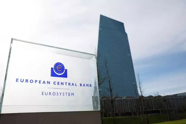 ECB enerji qiymətləri artdıqca əsas faiz dərəcələrini dəyişmədən saxlayır