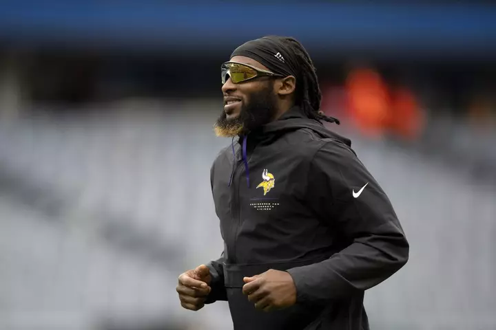 Vikinqlərin veteran RB Kolts üzərindəki qələbədə zədəsini yenidən ağırlaşdırdı