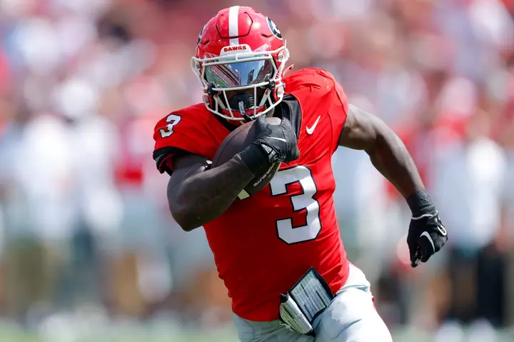 Georgia Offensive Ulduzunu Auburn Qarşısında Yenidən Qarşılayacaq