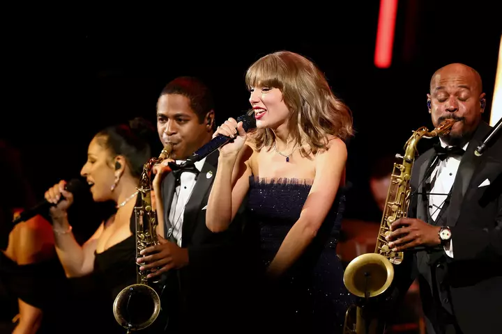 Taylor Swift Fires Up Academy Gala With Four Songs in Her First Band Performance Since the Eras Tour