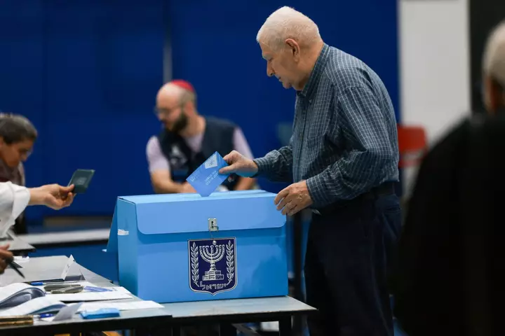 Israelis Stream to the Ballot Box to Vote on Netanyahu’s Future
