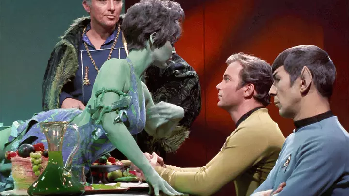 Magic $20 Commander Gücünü Star Trek Fanlarının Sevimlisi kimi Yenidən Çap Edir