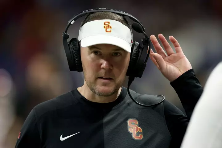 USC HC Lincoln Riley's Hot Seat Status Changes Right Before Ohio State Game