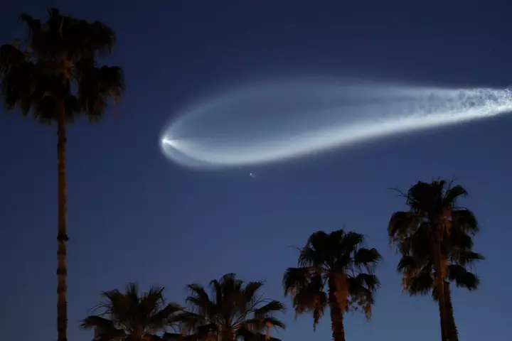 Where to See ‘Space Jellyfish’ From SpaceX Launch Today