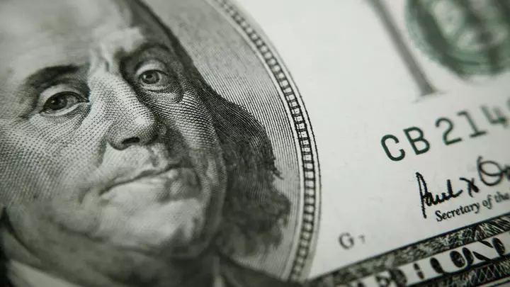 US holds interest rates - ahead of possible Bank of England hike